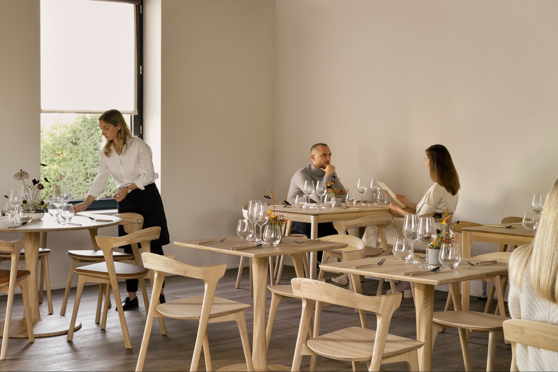 Tasmin Dining Table - Modern Komfort Canada