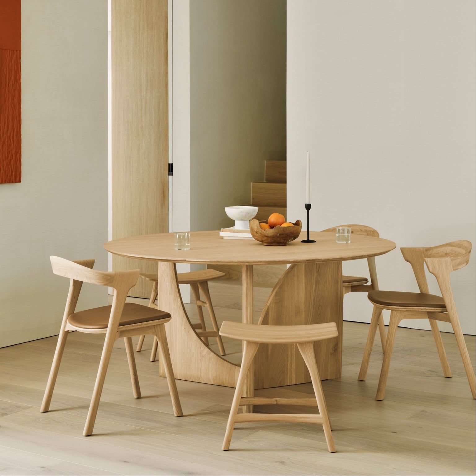 Geometric Round Dining Table | Oak – Modern Komfort
