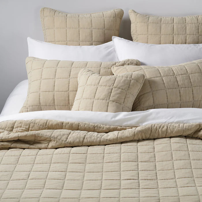 Tides Quilt | Natural