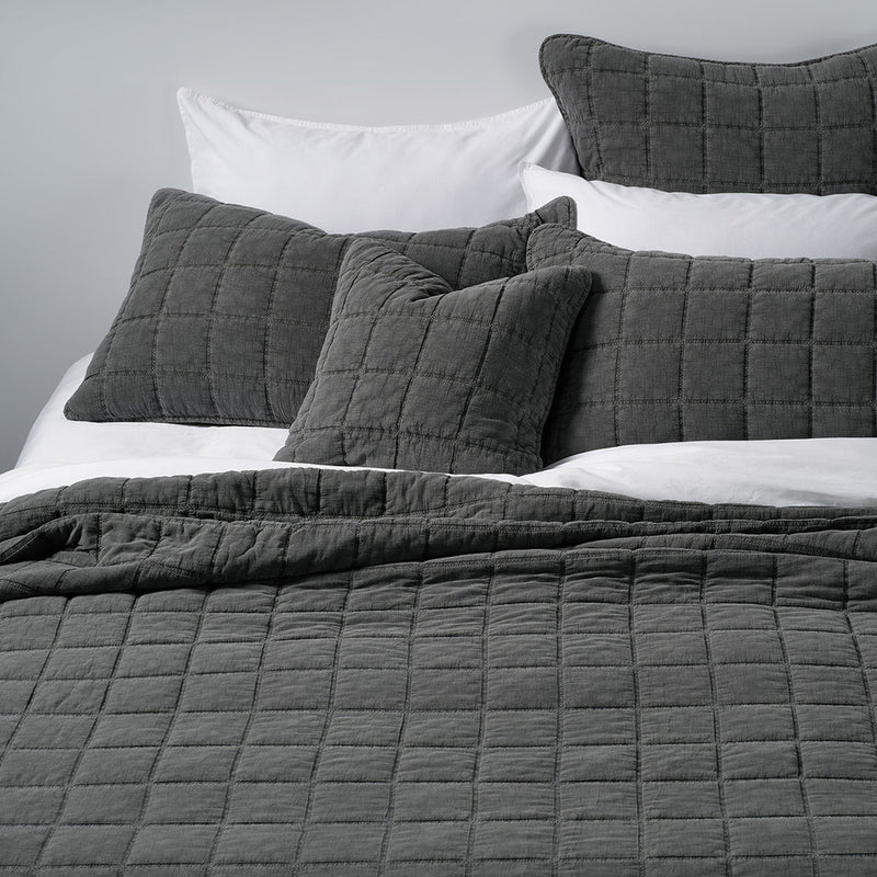 Tides Quilt | Charcoal