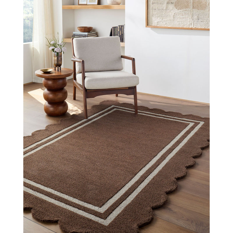 Scalloped Rug 2300 | Dark Brown / Beige