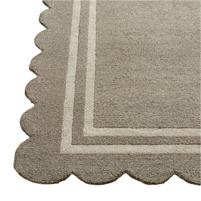 Scalloped Rug 2302 | Tan / Ivory