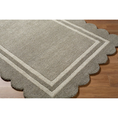Scalloped Rug 2302 | Tan / Ivory