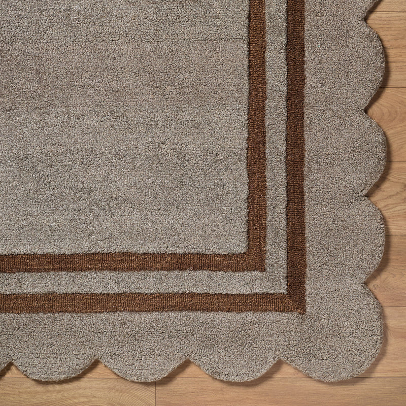 Scalloped Rug 2303 | Tan / Caramel