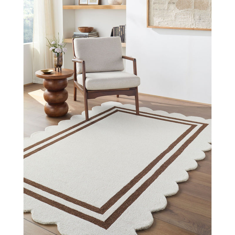 Scalloped Rug 2305 | Ivory / Brown