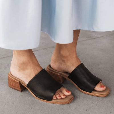 The Spritz Heeled Sandal | Black