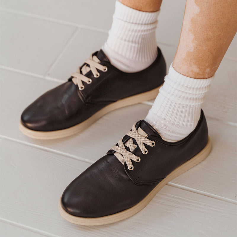 The Eyelet Sneaker | Black