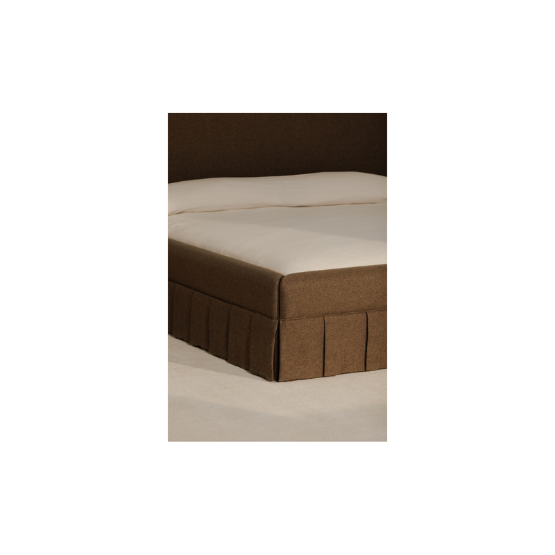 Manera Bed | Brown