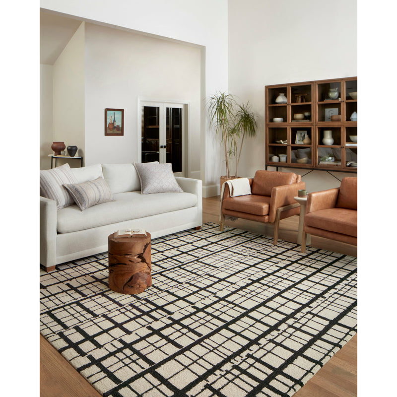 Polly Rug 02 | Chris Loves Julia x Loloi | Black / Ivory