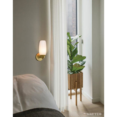 Reya Wall Sconce (Large) | Aged Gold Brass
